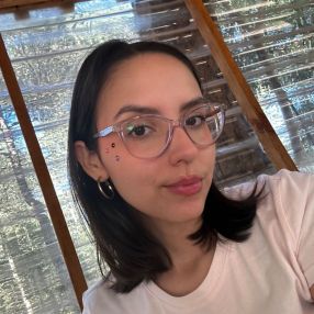 Giovana, Babysitter em Sintra