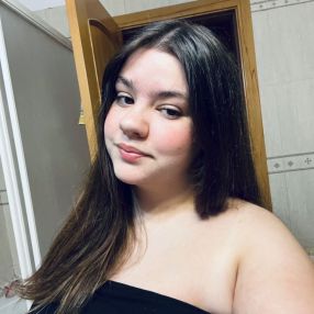 Lara, Babysitter em Vialonga