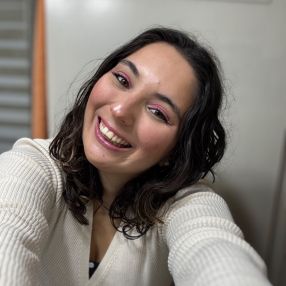 Rita, Babysitter em Loures