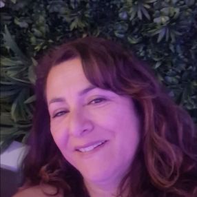 Elisabete, Babysitter em Olhão