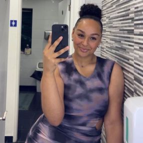 Aida, Babysitter em Amadora