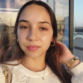 Jénifer, Babysitter em Figueira da Foz