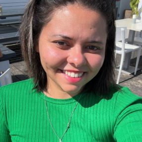 LIVIA, Babysitter em Quarteira