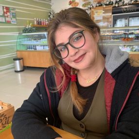 Laura, Babysitter em Anadia