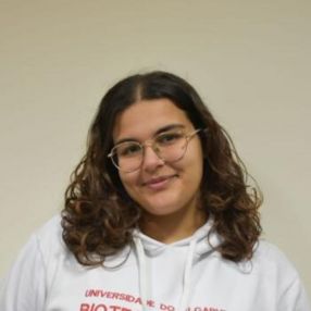 Inês, Babysitter in Faro