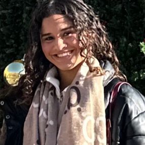 Amanda, Babysitter em Sintra