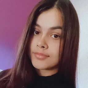 Mariana, Babysitter em Pombal