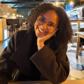 Andreia, Babysitter em Pinhal Novo