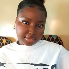 Djenabu, Babysitter em Lavradio