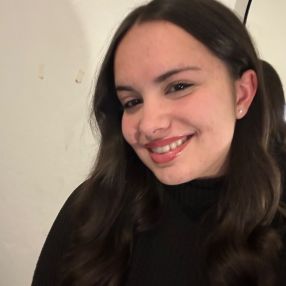 Luana, Babysitter em Penafiel