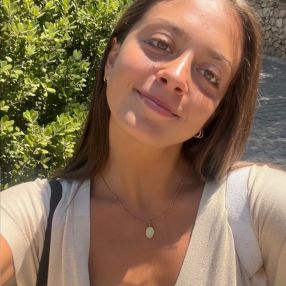 Madalena, Babysitter em Ericeira