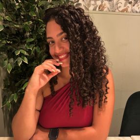 Alexandra, Babysitter em Alcabideche