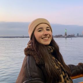 Joana, Babysitter em Lisboa