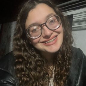 Daniela, Babysitter em Moita
