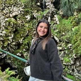Madalena, Babysitter in Amadora