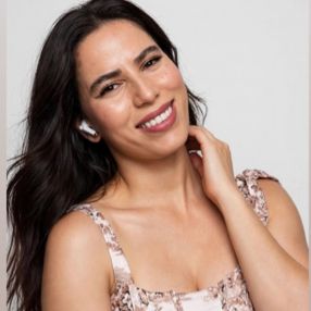 Latifa, Babysitter em Porto