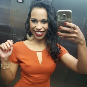 Walleria, Babysitter em São Domingos de Rana