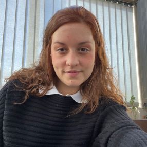 Cátia, Babysitter em Lousada