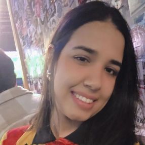 Molka, Babysitter em Porto