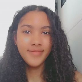 Narah, Babysitter em Oeiras