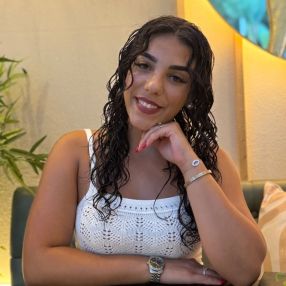 Bruna, Babysitter em Quarteira