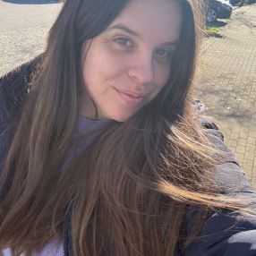 Zélia, Babysitter em Famões