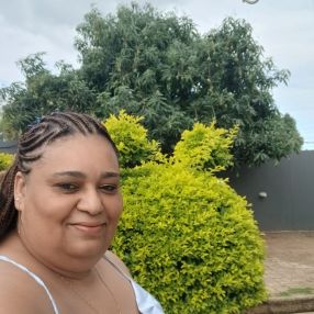 Ângela, Babysitter em Alenquer