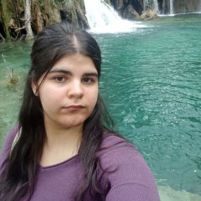 Elisa, Babysitter în Câmpulung