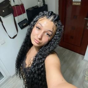 Cosmina, Babysitter în Pitești