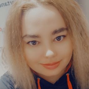 Lavinia, Babysitter în București
