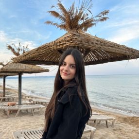 Andra, Babysitter în Chiajna