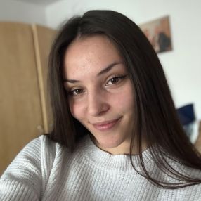 Lorena, Babysitter în Zărnești