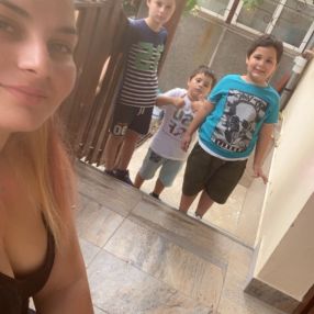 Rostas, Familie în Arad
