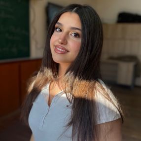 Maria Eliza, Babysitter în Curtea de Argeș