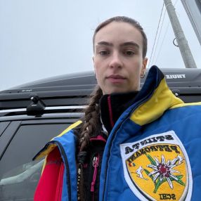 Cassiana, Babysitter în Petrila