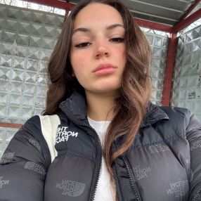 Maria, Babysitter în Roman