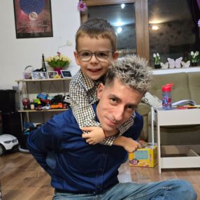 Dragos, Familie în Oradea