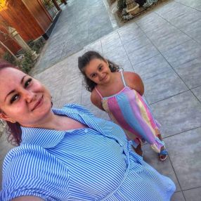 Claudia, Familie în Dumbrăveni