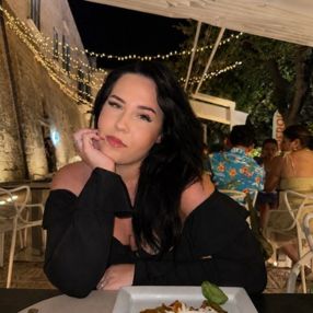 Denisa, Babysitter în Pantelimon