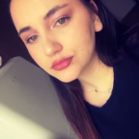 Daria, Babysitter in Onești