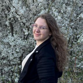 Bianca, Babysitter în Târnăveni