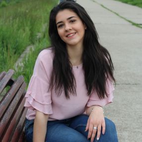 Diana, Babysitter in București