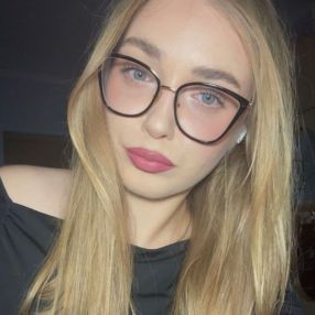 Paula, Babysitter în București