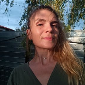 Cristina Elena, Babysitter in Chitila