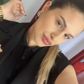 Diana, Babysitter în Oradea