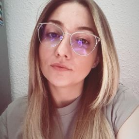 Tala, Familie în Bacău