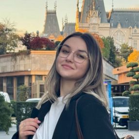 Nicoleta, Babysitter in Iași