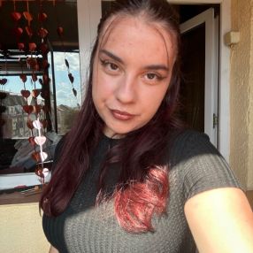 Elena, Babysitter în Târgu Jiu