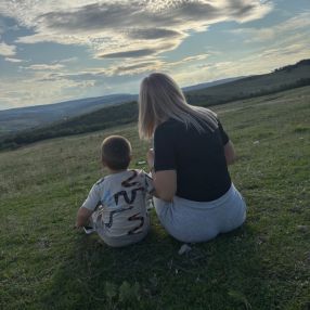 Laura, Familie în Dej