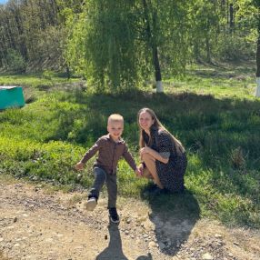 Ana-Maria, Familie în Giroc